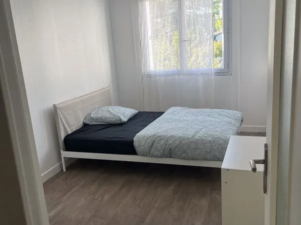 Chambre en colocation dans APPARTEMENT MEUBLÉ DE 4 PIÈCES