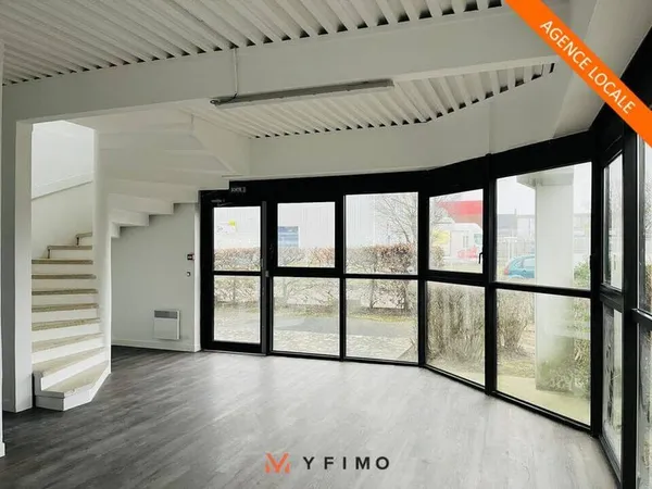 Local d'activité 890 m²