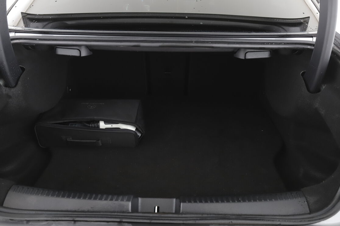 Mercedes-Benz CLA 250 e AMG Line 8G-DCT — photo 16