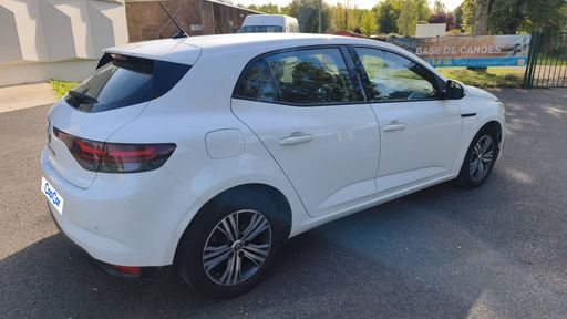 Renault Megane BLUE DCI 115 - Evolution – 2023 – 54476 km – Diesel – Boîte Automatique — photo 6