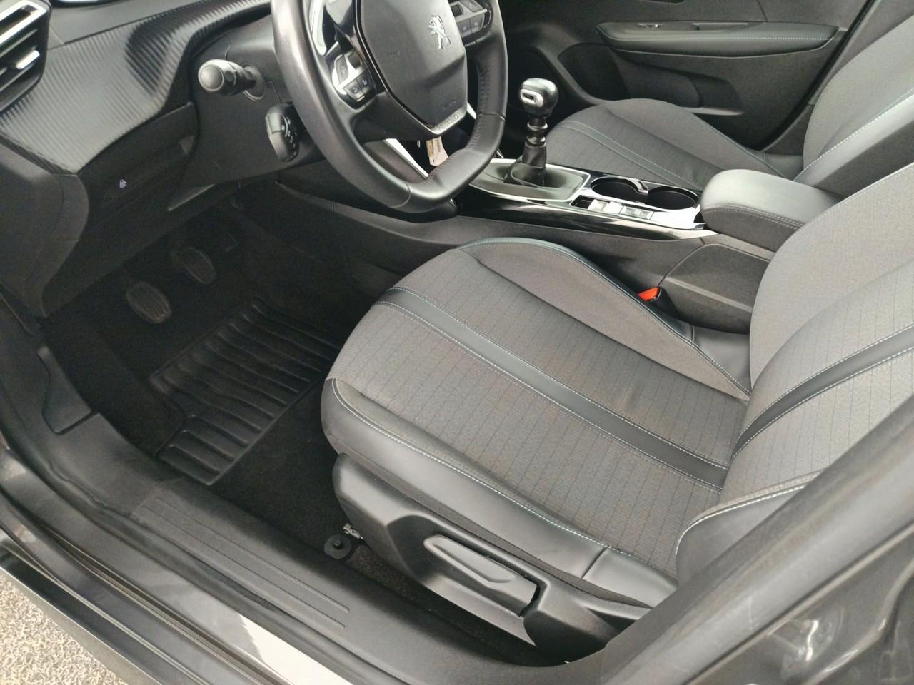 Peugeot 208 puretech 100 s&s bvm6 allure — photo 22