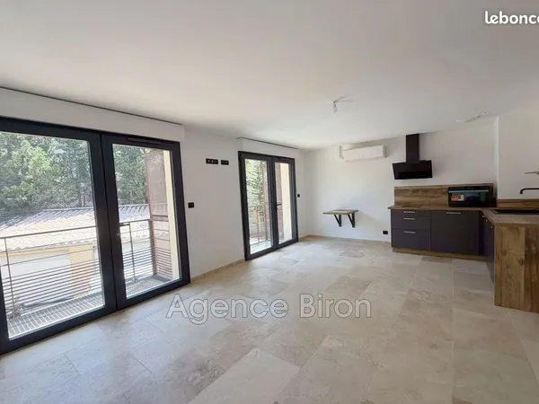 Studio 1 pièce 30 m²