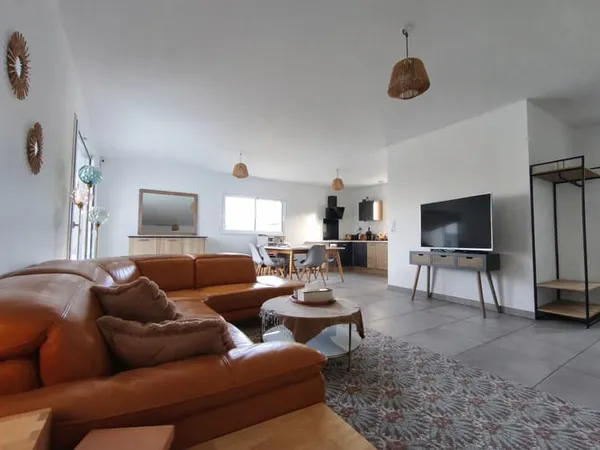 Maison à vendre 4 pièces axe 4 voies La Rochelle / Niort