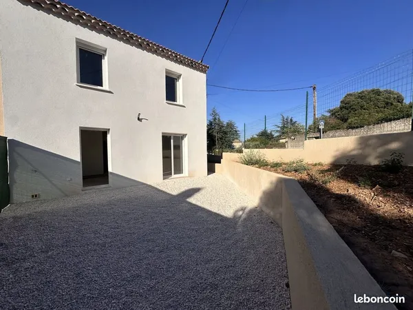 Propriété 5 pièces 77 m²