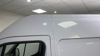 Renault Master F3300 L2H2 2.3 Blue dCi 135ch Confort Euro6 — photo 33