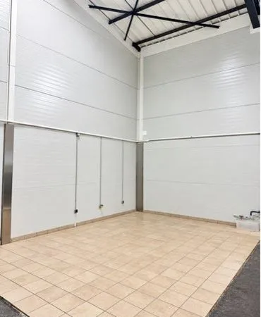 Cellule d'activité / stockage 110 m² avec bureaux - Breuil-le-Sec (60)