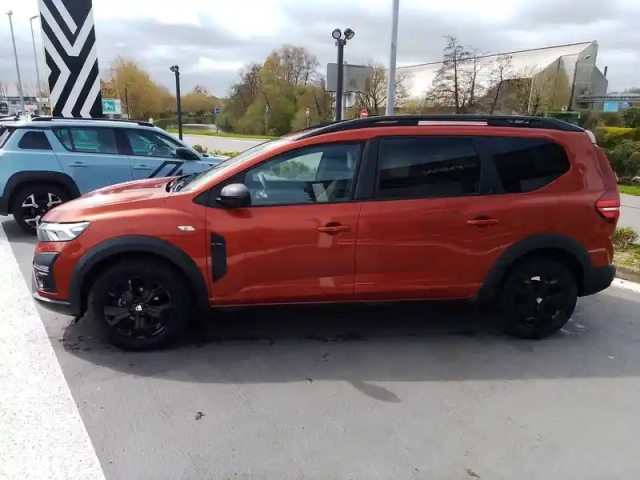 Dacia Jogger eco-g 100 5 places — photo 2