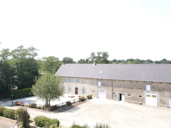 Corps de ferme secteur Mayenne
