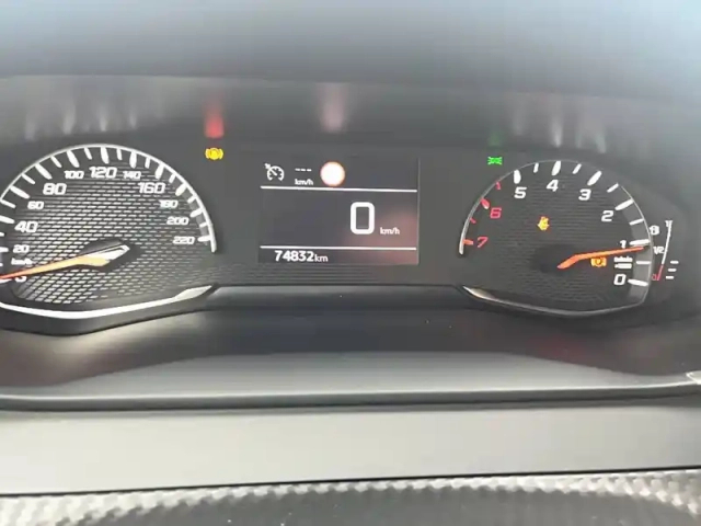 Peugeot 2008 bluehdi 110 s&amp;s bvm6 — photo 17