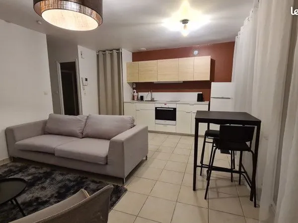 Appartement t2 avec terrasse Douet