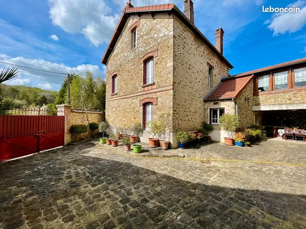 Maison 8 pièces 200 m²
