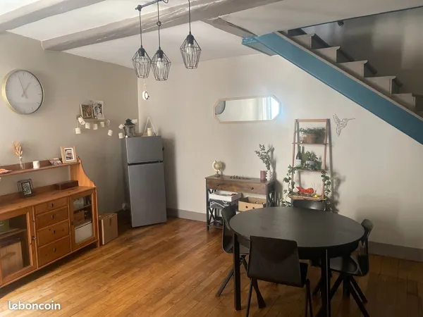 Location Triplex dole centre