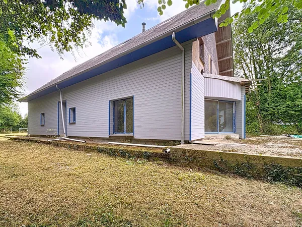 Maison 8 pièces 450 m²