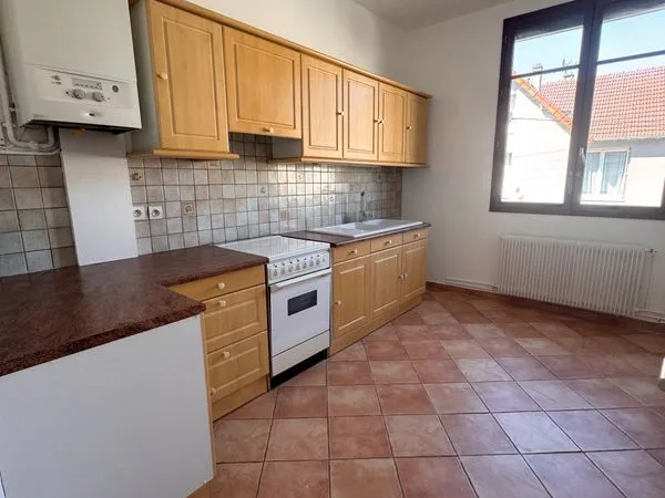 T2 45 m² avec balcon - Argenteuil (Les Coteaux) - Zone pavillonnaire - 1 100 CC - Sans frais d'agenc