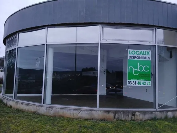 Local commercial 120 m²