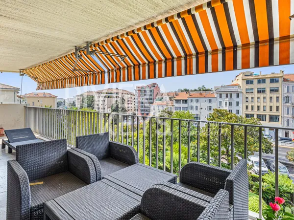 CANNES : Superbe 4 pièces à quelques pas de la rue d'Antibes et de la Croisette