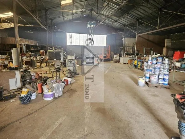 Entrepot 1000 m² A SAISIR