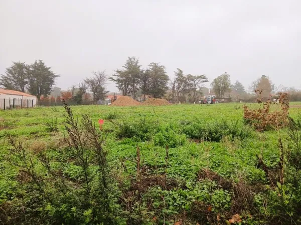 Terrain 582 m²