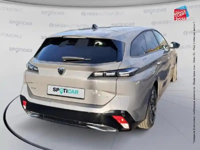 Peugeot 308 sw phev 180ch allure e-eat8 — photo 6