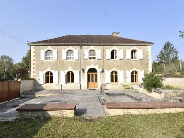 Maison 5 pièces 195 m²