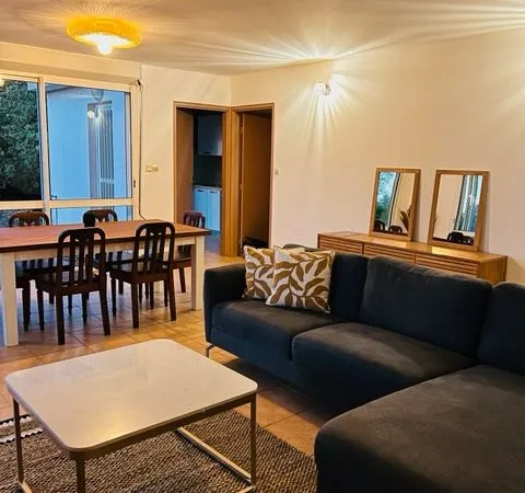 Location appartement meublé avec grand jardin à la Montagne