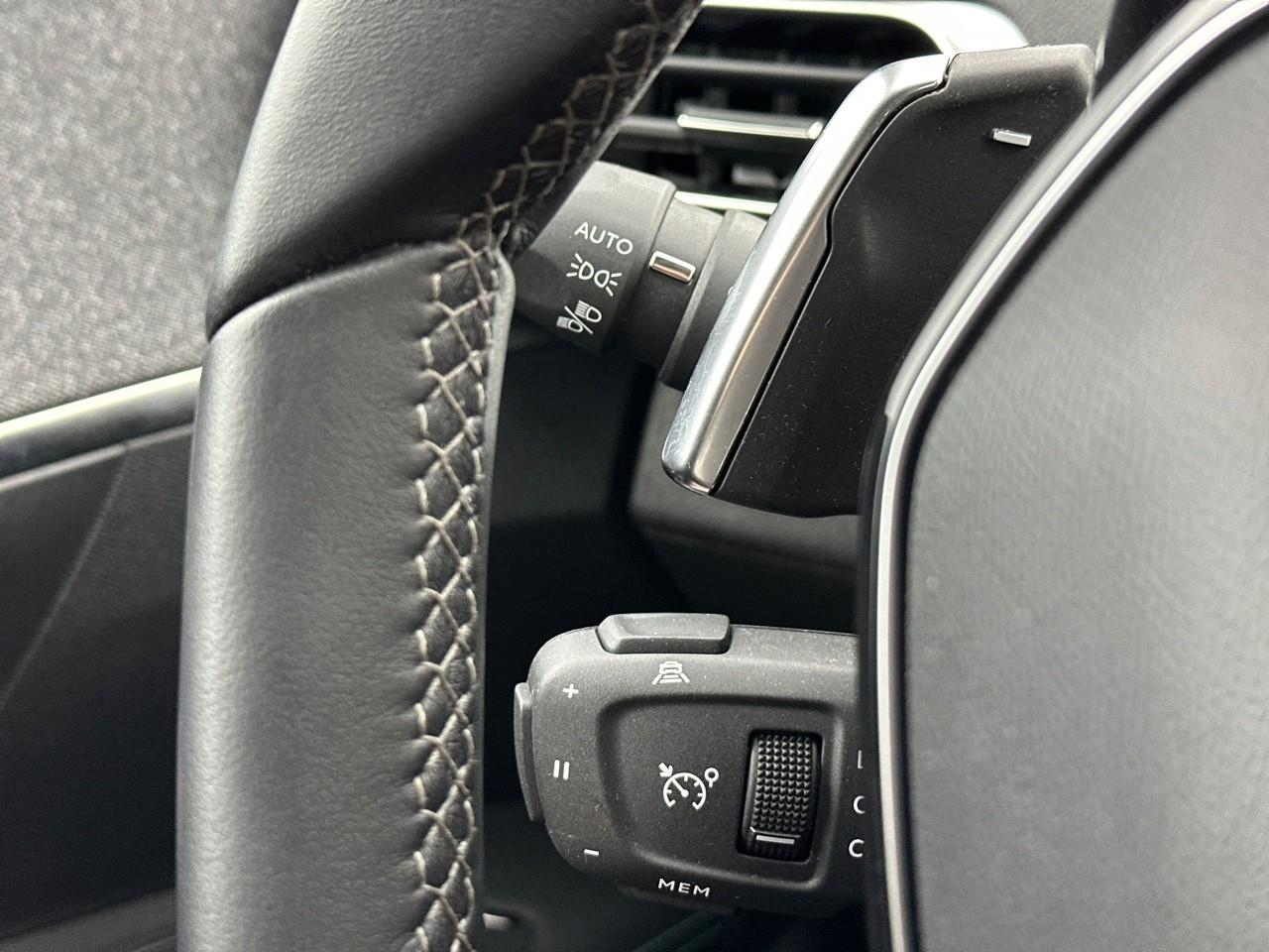 Peugeot 3008 hybrid 225 e-eat8 allure business — photo 18