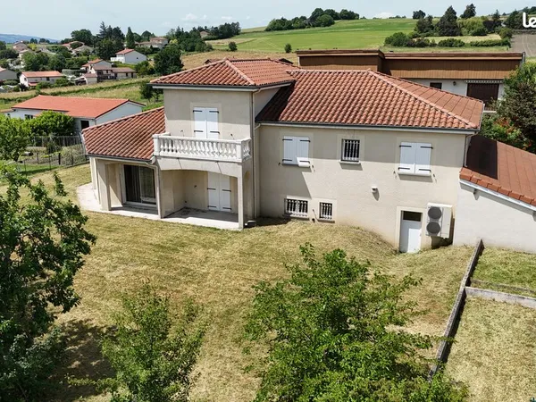 Maison familiale 220m2 - 5 chambres + bureau - DPE A- vue Pilat - La Grand-Croix