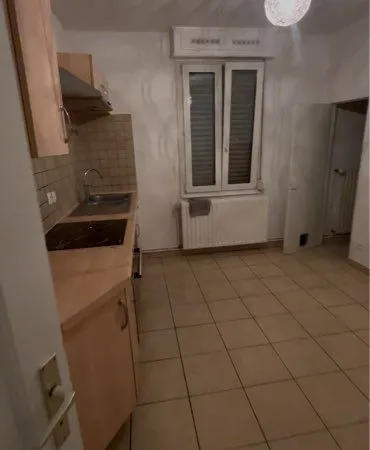 Appartement F4 97m2 au 2eme étage