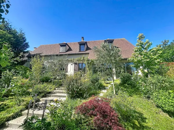 Maison 7 pièces 203 m²