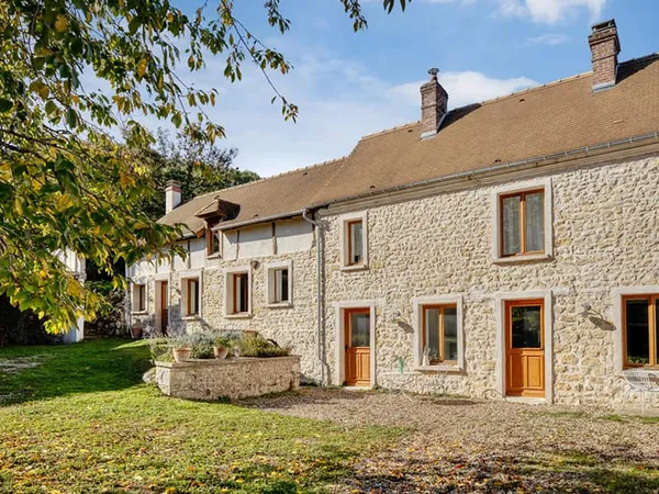 Maison de campagne contemporaine à l'essence architecturale