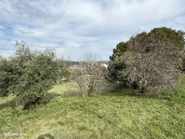Terrain 1058 m² Villeveyrac