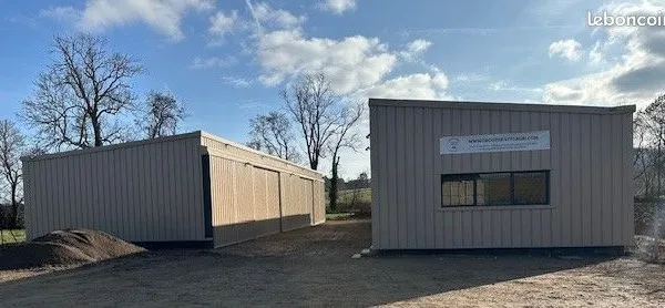 A Louer Garages/Boxs/container de stockage sur comune de Davayé