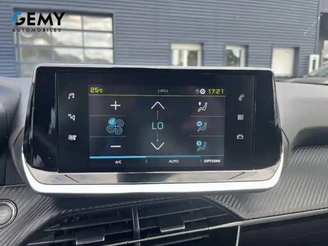 Peugeot 2008 electrique 136 ch — photo 17