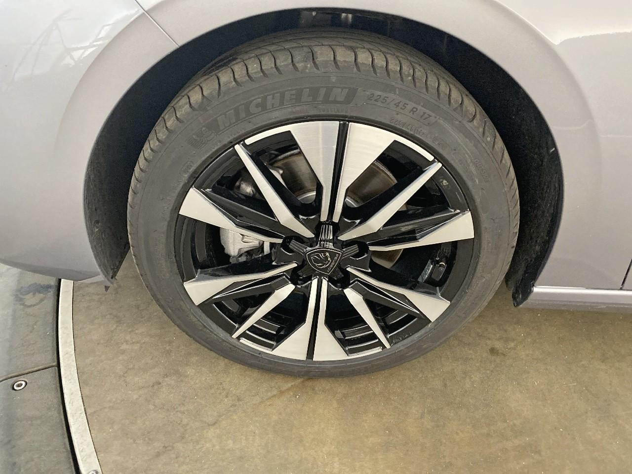 Peugeot 308 sw bluehdi 130ch s&s eat8 allure — photo 11