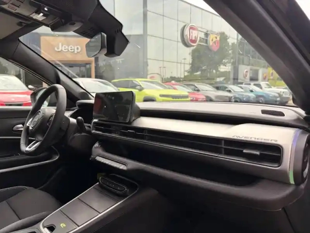 Jeep Avenger electrique 156ch 115kw summit — photo 15