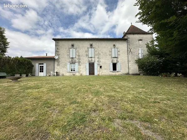 Propriété 5 pièces 220 m²