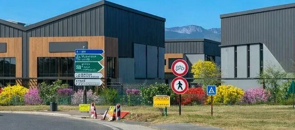 LOCAL D'ACTIVITE 7501 m² PERSAN