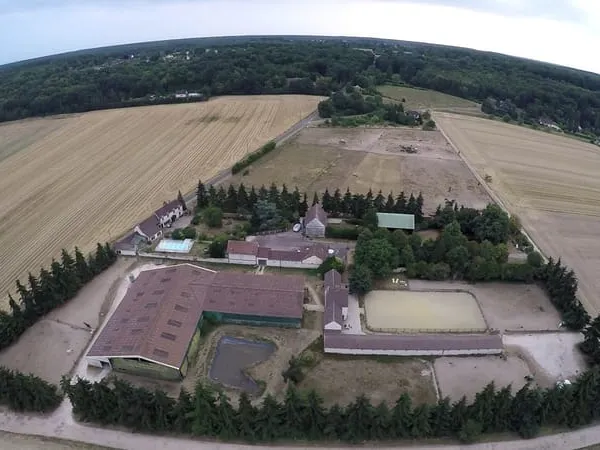 BELLE PROPRIETE EQUESTRE PROFESSIONNELLE