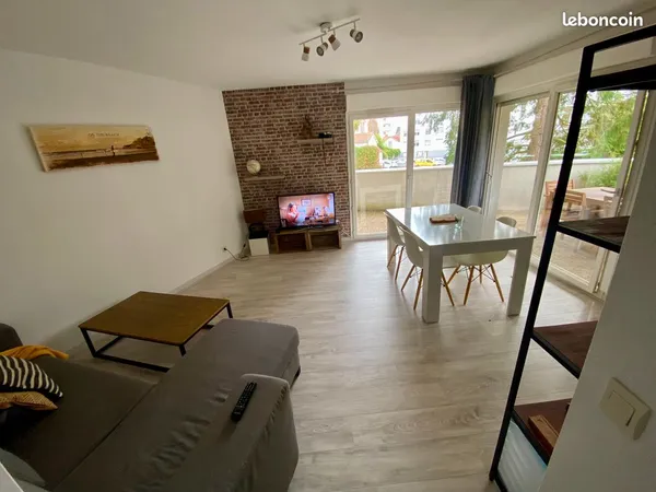 Appartement T2 meublé de 55m2 avec grande terrasse en angle