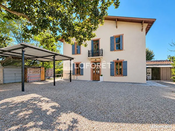 Propriété 5 pièces 160 m²