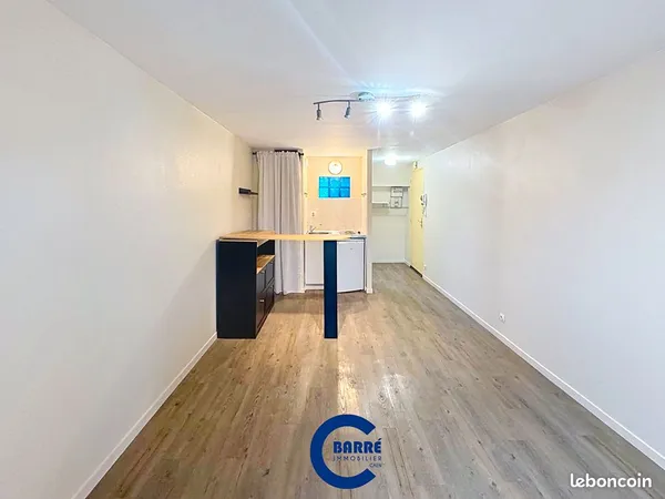 Studio 1 pièce 21 m²