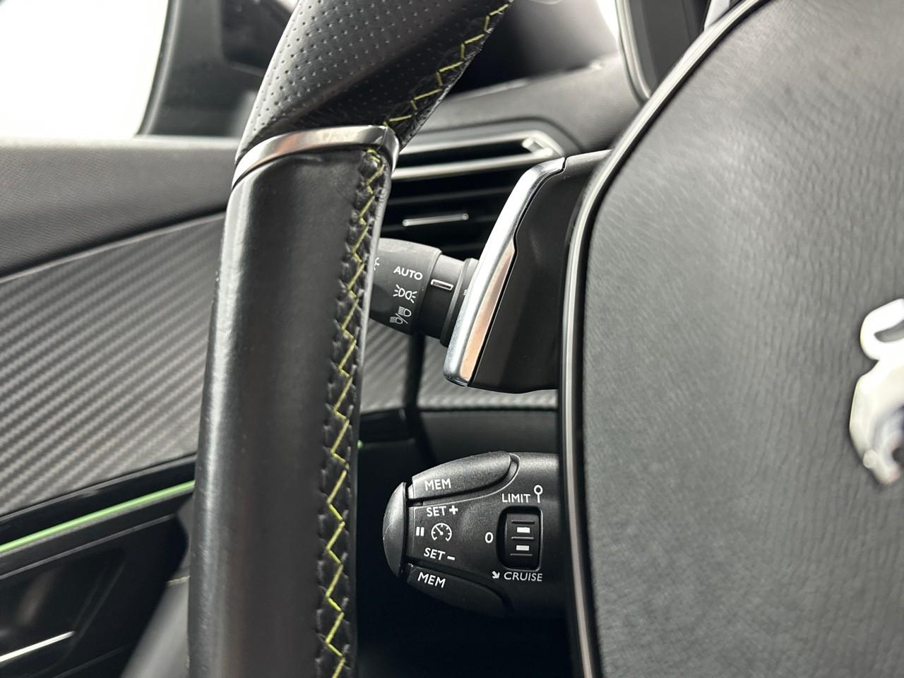 Peugeot 2008 puretech 130 s&s eat8 gt — photo 20