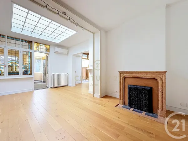 Maison 6 pièces 210 m²