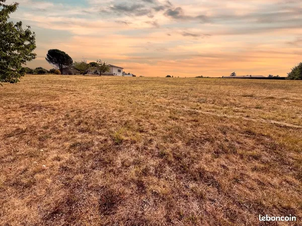 Terrain 1 470 m² La Chapelle Gonaguet