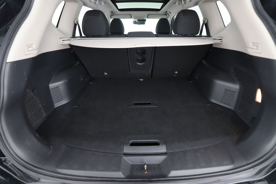 Nissan X-Trail 1.6 DIG-T — photo 16