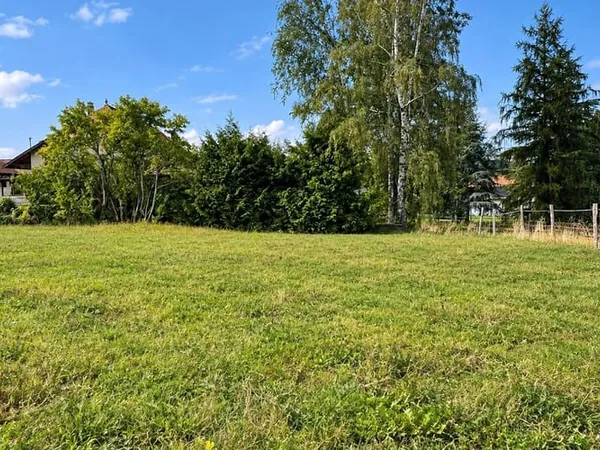 Terrain 551 m²