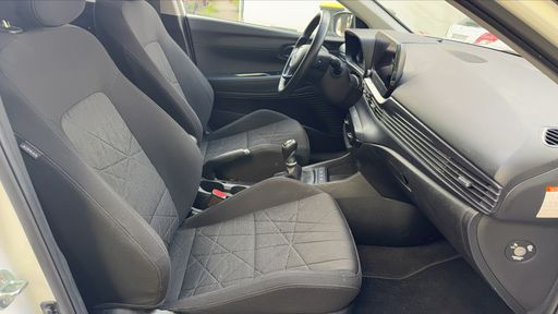 Hyundai Bayon 1.0 T-GDi MHEV 100 - Creative – 2022 – 52200 km – Hybride essence – Boîte Manuelle — photo 12