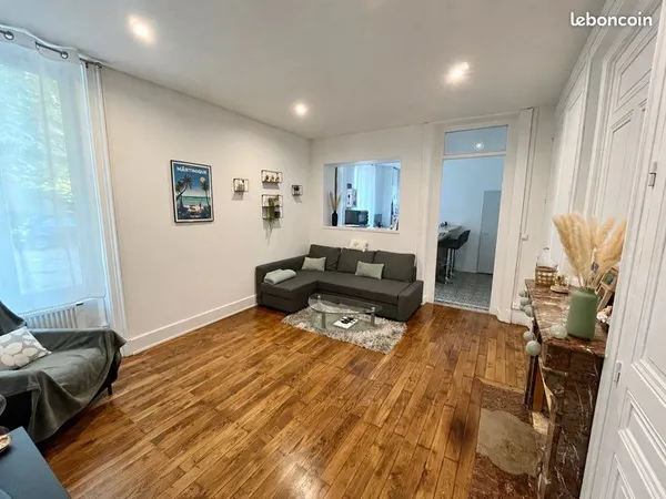 Charmante maison de plain-pied 48 m² - rénovée avec goût, au coeur de Sathonay