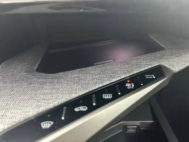 Peugeot 5008 hybrid 136 e-dcs6 — photo 51