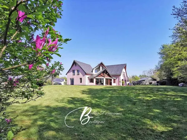A vendre superbe maison d'architecte voisine d'Auray